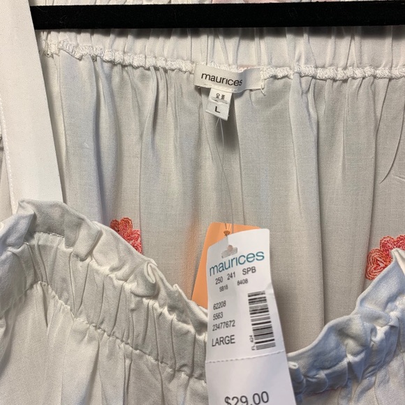 Maurices Embroidered off the shoulder shirt L - Picture 3 of 3